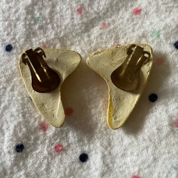 vintage clip on earrings - Picture 4 of 7